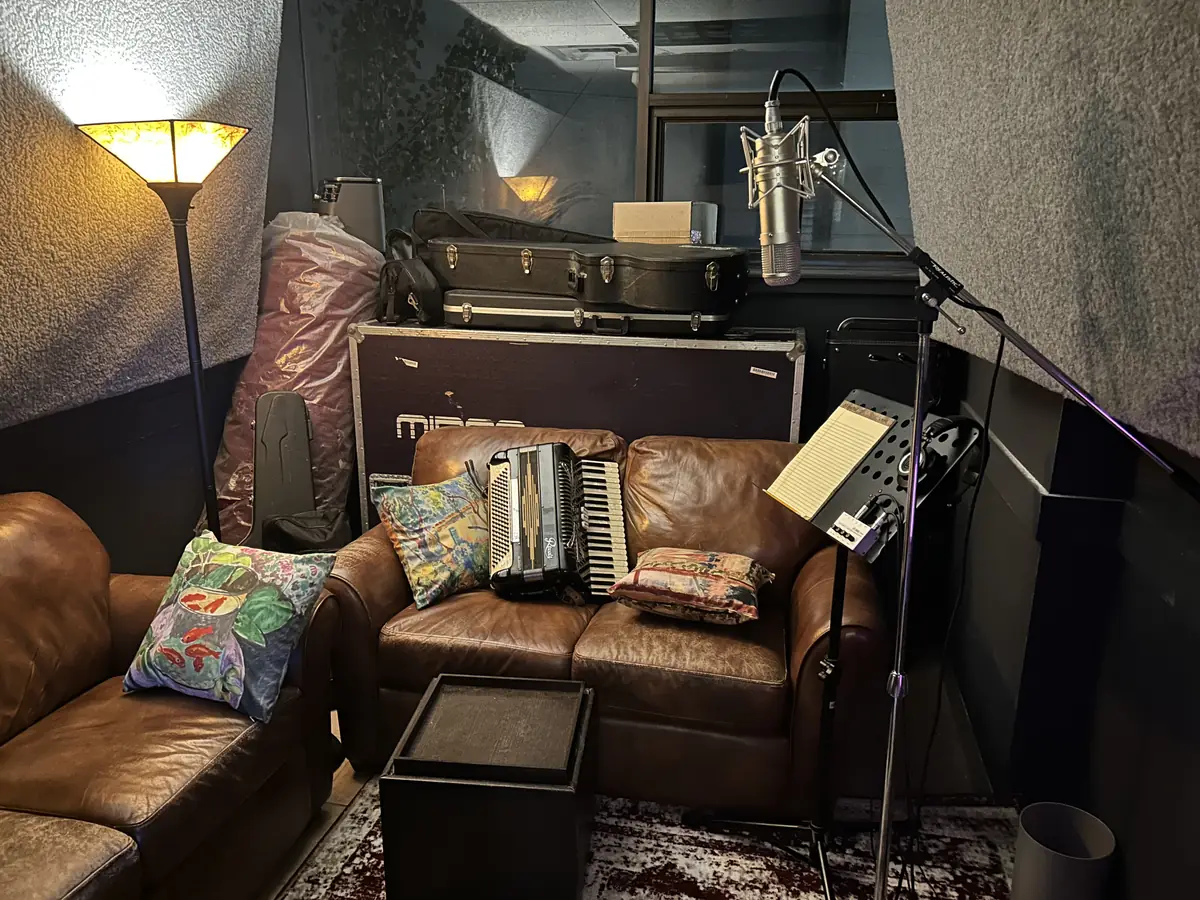 Vocal booth with a large-diaphragm condenser mic